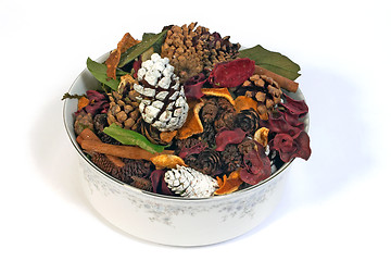 Image showing Porcelain potpourri