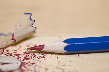 Image showing red and blue pencil