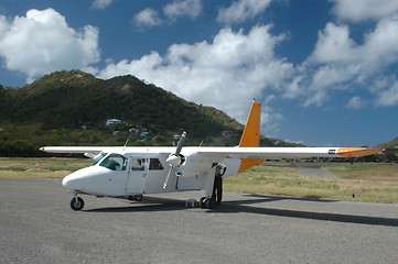 Image showing island hopper 200