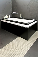 Image showing Black bathtub