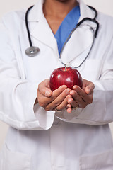 Image showing Doctor recommending healthy diet