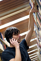 Image showing Man Searching at the Library