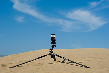 Image showing Tripod and Flash