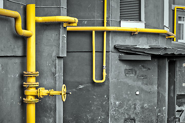 Image showing Yellow gas pipe