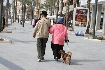 Image showing Family with dog