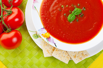 Image showing Soup and crackers