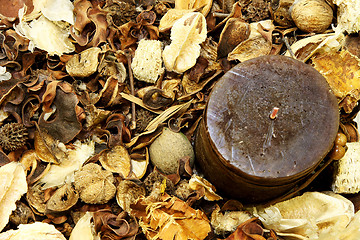 Image showing Candle potpourri