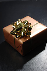 Image showing A single gift box