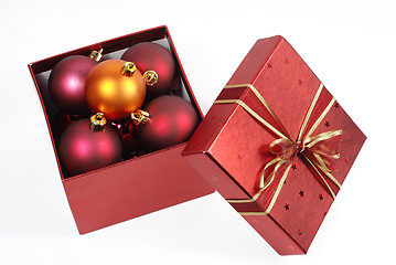 Image showing red gift box