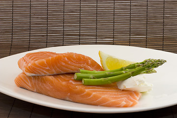 Image showing fresh salmon and asparagus