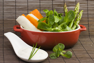 Image showing salad and tzatziki