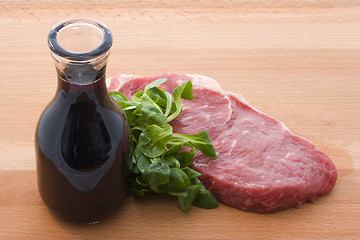 Image showing raw beef and wine