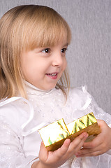 Image showing Girl and gift box