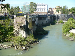 Image showing Italy. Rome. Ruins of Ponte Rotto  