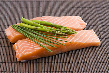 Image showing salmon and asparagus