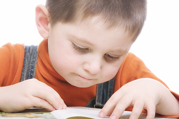 Image showing Reading kid