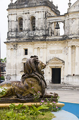 Image showing lion statue fountain in front of basilica cathedral of asuncion 