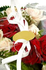 Image showing Bouquet with blank lable.