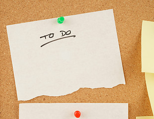 Image showing notes on corkboard