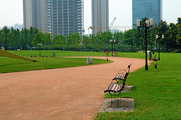 Image showing Walk way in city park