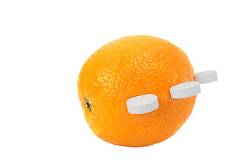 Image showing Orange with vitamin C tablets