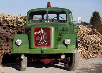 Image showing Old green Truck