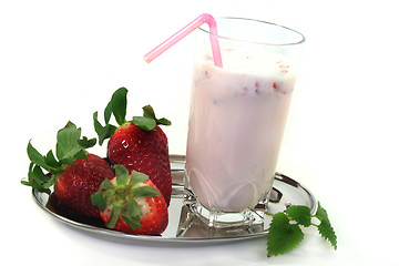 Image showing Strawberry shake with lemon balm