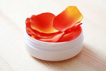 Image showing rose face cream