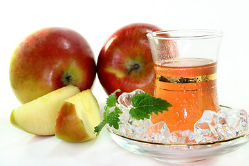 Image showing Apple ice tea