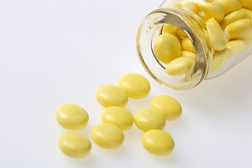 Image showing yellow pills