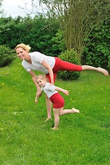 Image showing Mother and daughter - training