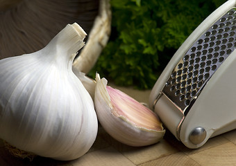 Image showing Garlic and Press