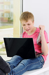 Image showing teenager with laptop