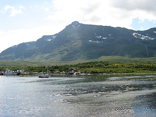 Image showing Nordvannvågtind and Kristoffervalen