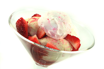 Image showing Strawberry ice cream