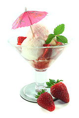 Image showing Strawberry ice cream