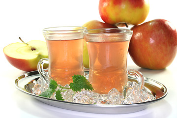 Image showing Apple iced tea