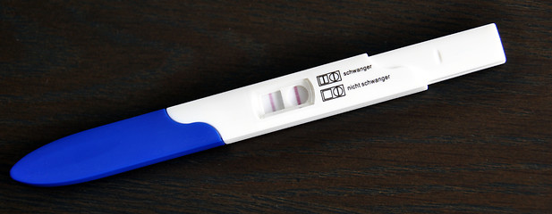 Image showing Positive Pregnancy Test - GERMAN