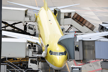 Image showing Airplane at the gate