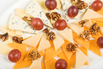 Image showing Cheese and grapes