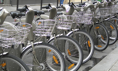 Image showing rental bicyles on street Paris