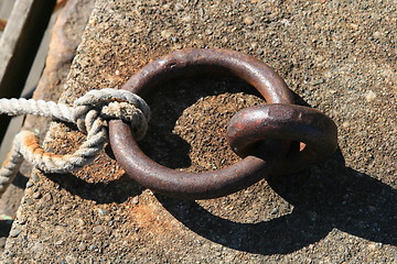 Image showing Mooring line