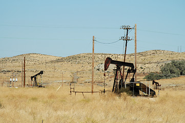 Image showing Pumping oil