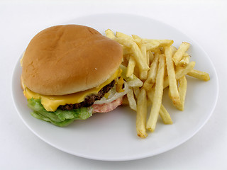 Image showing Cheeseburger