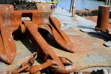 Image showing Rusty steel in a harbor