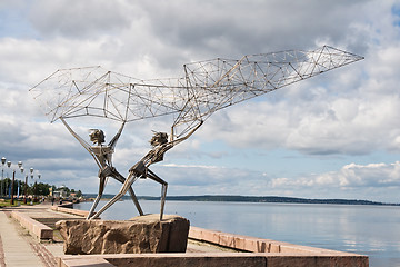 Image showing Sculpture of fishers in Petrozavodsk