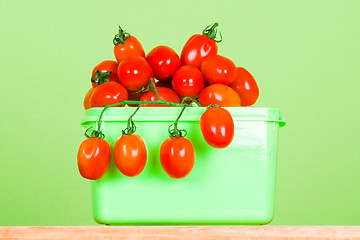 Image showing container with fresh tomatoes