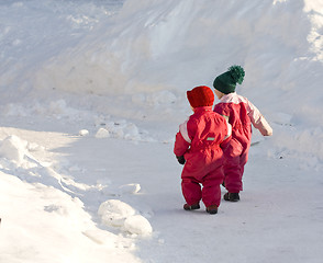 Image showing Children in the snow