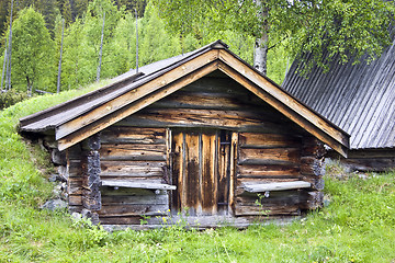 Image showing Old traditional wooden cabin 