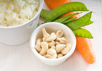 Image showing cashew nuts and vegetables